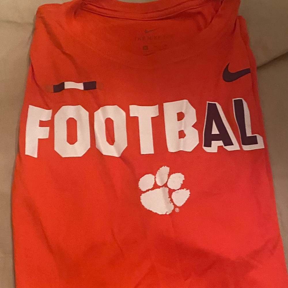 Orange Med The Nike tee-sz Medium